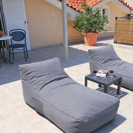 Marinos Seaside * Порос