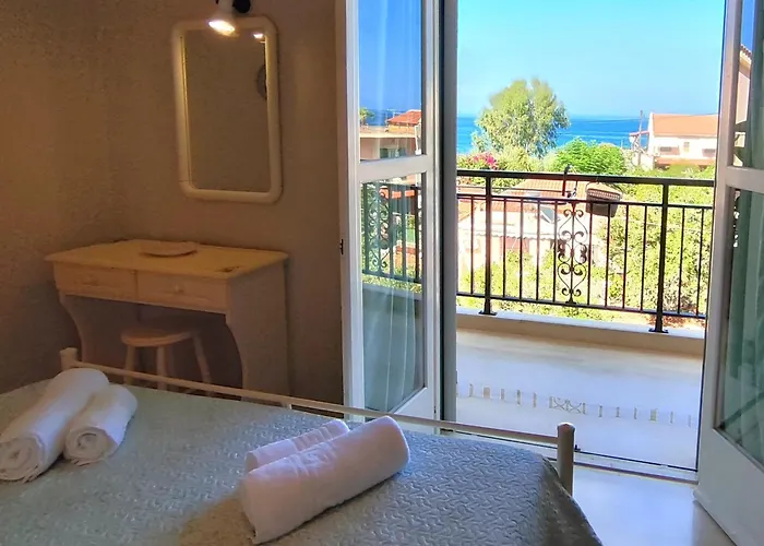 Marinos Seaside