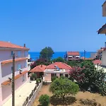 Marinos Seaside Apartment