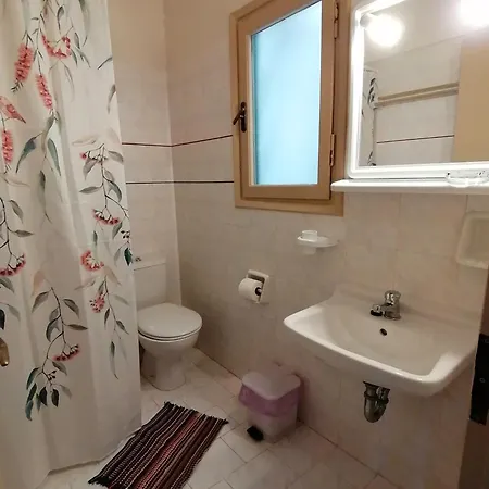 Apartment Marinos - 1st Floor Poros (Kefalonia)
