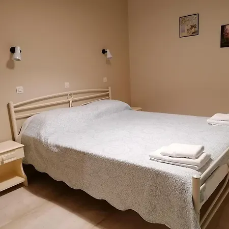 Apartment Marinos - 1st Floor Poros (Kefalonia)