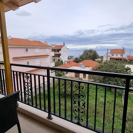 Marinos - 1st Floor Poros (Kefalonia)