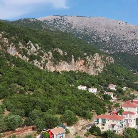Marinos Seaside Studios&aparts * Poros (Kefalonia)