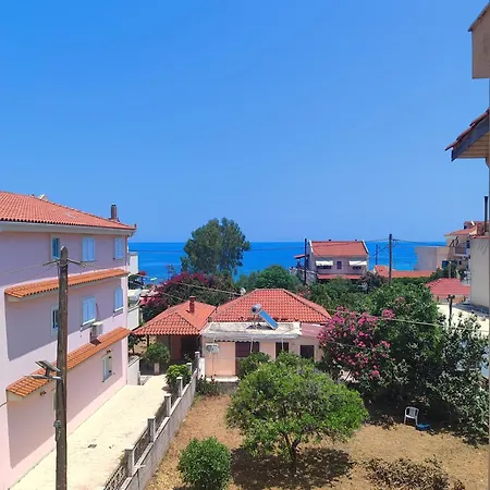 Marinos Seaside Апартаменты