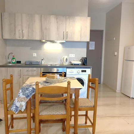 דירה Marinos Seaside *