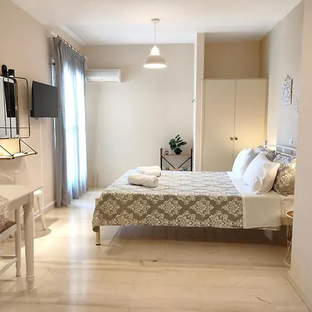 Marinos Seaside Studios&aparts *