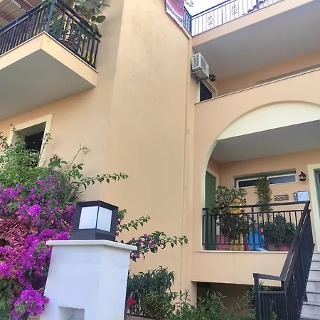 Marinos Seaside